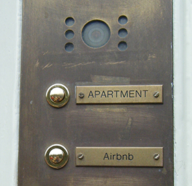 Airbnb.M